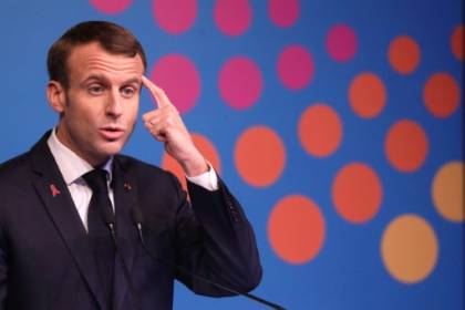 Macron s'évertue à convaincre qu'il entend la colère des gilets jaunes.jpg Macron s'évertue à convaincre qu'il entend la colère des gilets jaunes.jpg