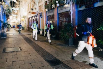 Trois morts dans l'attaque de Strasbourg le tireur en fuite traqué, la France passe en urgence attentat.jpg Trois morts dans l'attaque de Strasbourg le tireur en fuite traqué, la France passe en urgence attentat.jpg