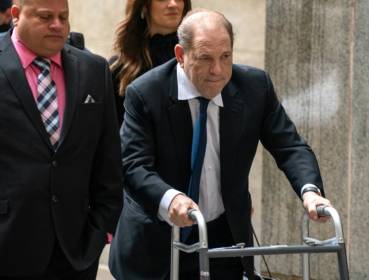 Deux ans après la déflagration, Harvey Weinstein en procès à New York.jpg Deux ans après la déflagration, Harvey Weinstein en procès à New York.jpg