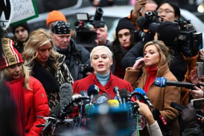 Weinstein inculpé pour viol à Los Angeles le jour de l'ouverture de son procès à New York.jpg Weinstein inculpé pour viol à Los Angeles le jour de l'ouverture de son procès à New York.jpg