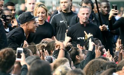 Kylian Mbappé lance son association pour aider 98 enfants à accomplir.jpg Kylian Mbappé lance son association pour aider 98 enfants à accomplir.jpg
