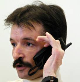 Vingt ans après, le premier double-greffé des mains a toujours.jpg Vingt ans après, le premier double-greffé des mains a toujours.jpg