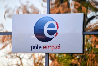 Hausse historique des inscrits à Pôle emploi avec le confinement.jpg Hausse historique des inscrits à Pôle emploi avec le confinement.jpg
