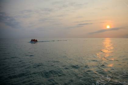 quand des migrants traversent la Manche.jpg quand des migrants traversent la Manche.jpg