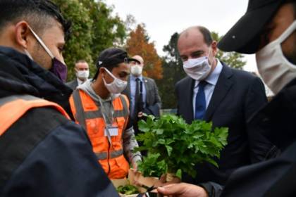 Castex annonce de nouvelles mesures anti-pauvreté, les associations sur leur faim.jpg Castex annonce de nouvelles mesures anti-pauvreté, les associations sur leur faim.jpg