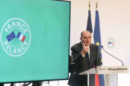 Ouverture d'une conférence sociale à Matignon en pleine accélération de l'épidémie.jpg Ouverture d'une conférence sociale à Matignon en pleine accélération de l'épidémie.jpg