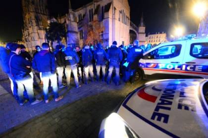 la puissance des syndicats face à l'exécutif.jpg la puissance des syndicats face à l'exécutif.jpg