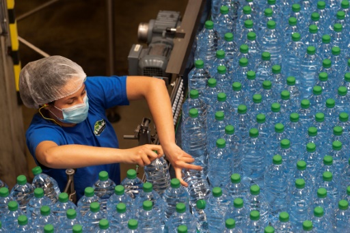 A Volvic, la raréfaction de l'eau source d'inquiétudes