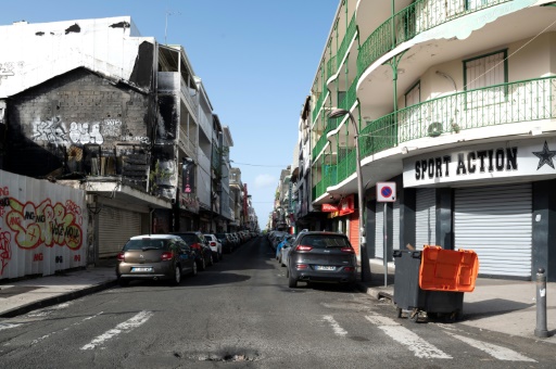Covid : la Guadeloupe, dans une "situation catastrophique", reconfinée pour au moins trois semaines