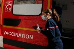 la pression sur les réas en France continue, bientôt des vaccinodromes.jpg la pression sur les réas en France continue, bientôt des vaccinodromes.jpg