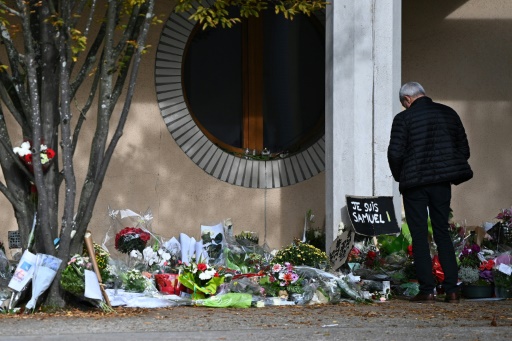 Hommage à Samuel Paty dans les toutes les écoles de France vendredi