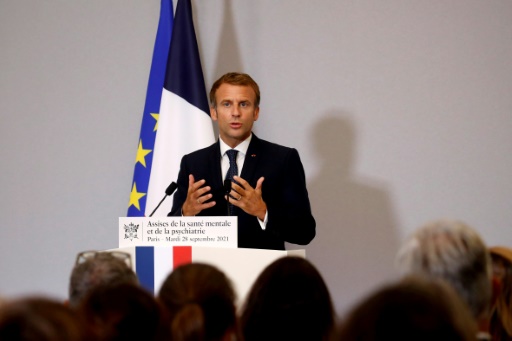 Macron annonce des moyens pour la santé mentale, éprouvée par la crise Covid