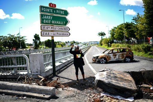 Martinique : multiplication des barrages au troisième jour de grève générale