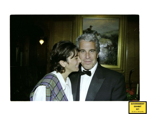 A New York, Ghislaine Maxwell jugée coupable de trafic sexuel de mineures