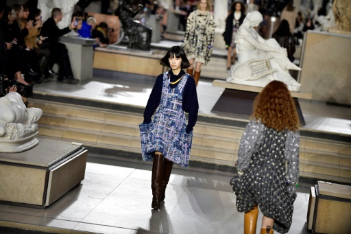 Mode à Paris : ode à la jeunesse chez Louis Vuitton au musée d'Orsay