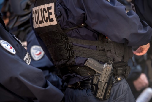 Refus d'obtempérer : les policiers face au cadre complexe de la légitime défense