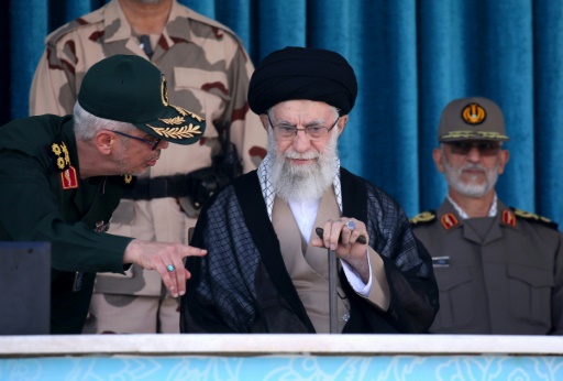 En Iran, des écolières manifestent et défient la répression