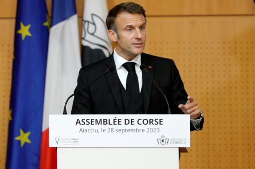 Macron propose "une autonomie à la Corse", mais pas "contre l'Etat"