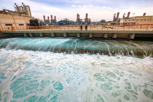 Dilemme saoudien, dessaler l'eau dans le désert malgré le coût écologique