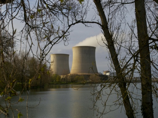 Sûreté nucléaire: l'Elysée relance la fusion contestée de deux institutions