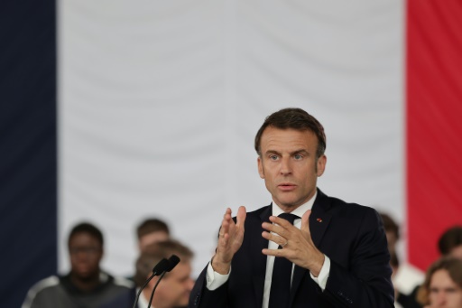 Macron dans le Vaucluse sur le lycée pro pour la rentrée des profs