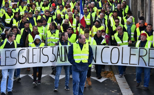 Gilets jaunes : un mouvement en quête de "dignité", devenu "résigné"