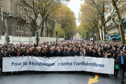 Macron appelle les cultes à un.jpg