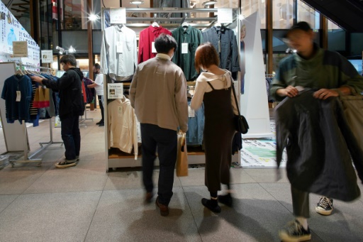 Au Japon aussi, les vêtements d'occasion se démocratisent