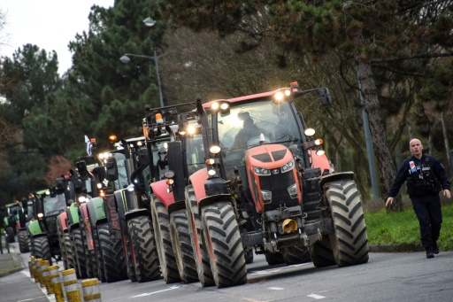 Levée de blocages mais certains agriculteurs veulent poursuivre le mouvement