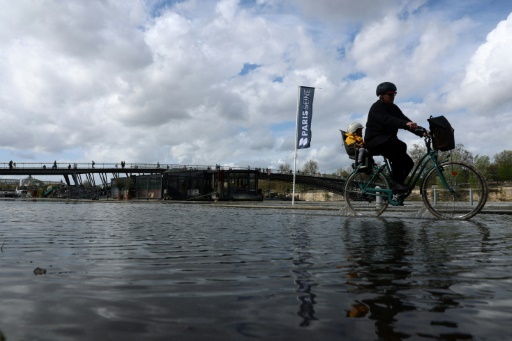 A Paris, le vélo a dépassé la voiture comme moyen de transport, se félicite la mairie