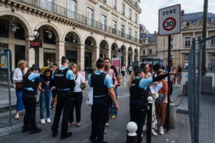 JO-2024  à J-8 de la cérémonie d'ouverture, les bords de Seine sous cloche.jpg