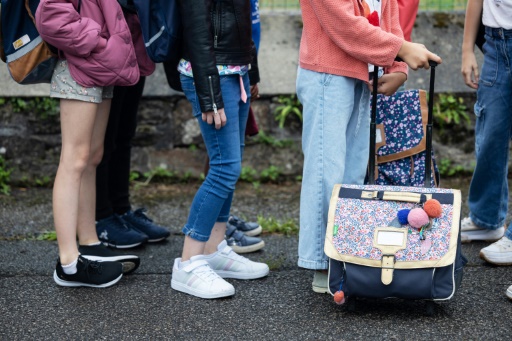 En quoi consiste la "pause numérique" expérimentée dans près de 200 collèges ?