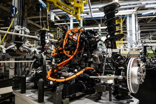 Automobile : une transition vers l'électrique non sans douleur pour l'emploi