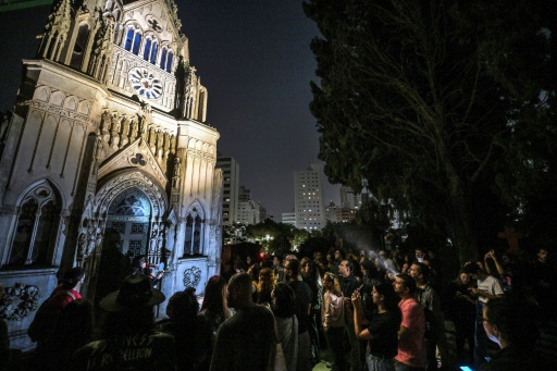 Dans un cimetière de Sao Paulo, voyage de nuit dans l'histoire du Brésil