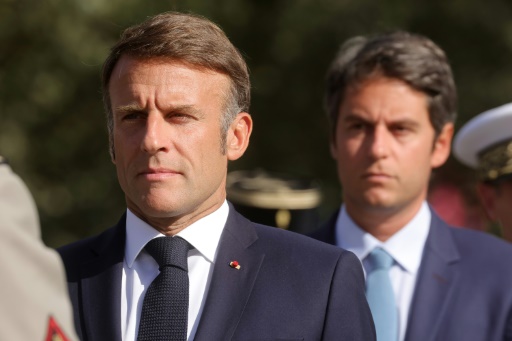 En quête d'un nom pour Matignon, Macron poursuit ses consultations