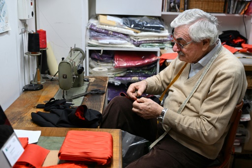 Habiller les cardinaux : dans l'atelier de Mancinelli, tailleur historique de Rome