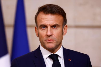 Le président français Emmanuel Macron donne une conférence de presse au palais de l'Elysée à Paris, le 28 novembre 2024