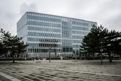 Le nouveau bâtiment de l'Académie de l'Organisation mondiale de la Santé (OMS)est photographié à la veille de son inauguration, à Lyon, dans le centre de la France, le 16 décembre 2024