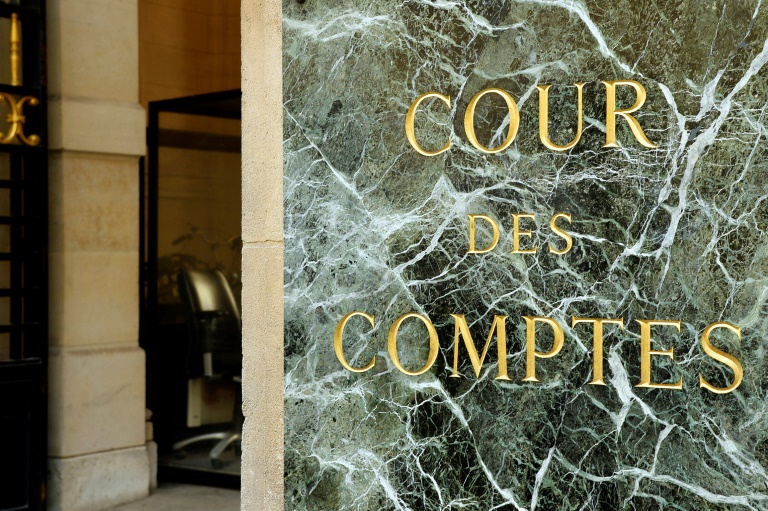 "En trompe-l'oeil", "inefficace" : la Cour des comptes étrille la politique égalité femmes-hommes