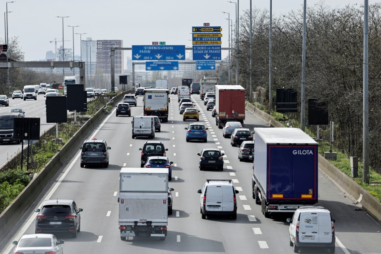 Voies réservées au covoiturage autour de Paris : évaluation au bout de six mois