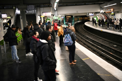 Les députés ont adopté plusieurs mesures visant à améliorer la sécurité dans les transports, dont l'autorisation pour les forces de sécurité de la SNCF et de la RATP de procéder à des palpations