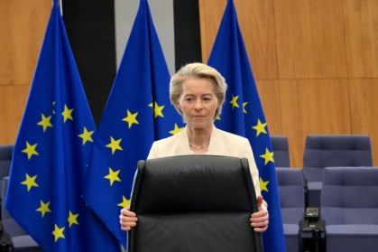 La présidente de la Commission européenne Ursula von der Leyen au siège de l'institution à Bruxelles en Belgique, le 5 mars 2025