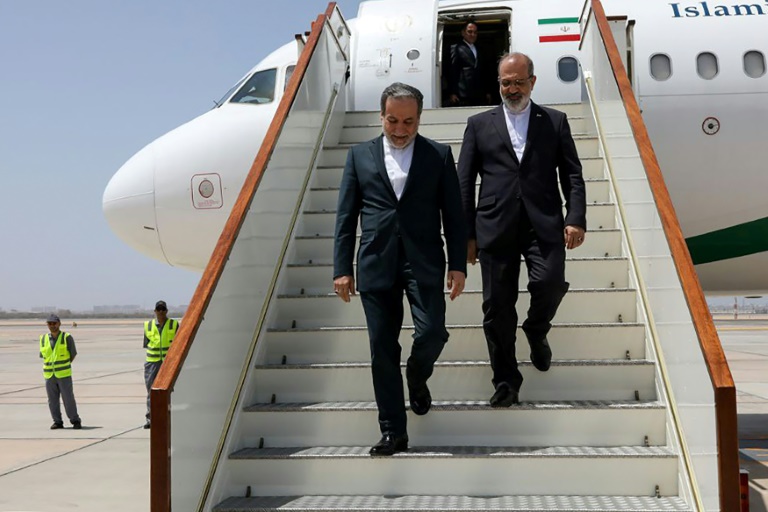 Nucléaire : pourparlers à Istanbul entre l'Iran et trois pays européens
