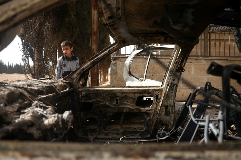 Israël bombarde près du palais du président syrien accusé de "génocide" des Druzes