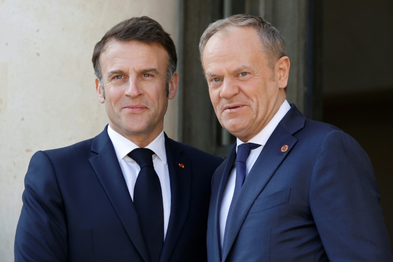 Macron et Tusk vont signer un traité renforçant le partenariat franco-polonais