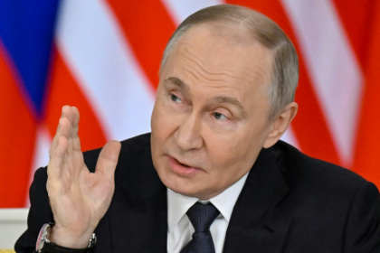 Le président russe Vladimir Poutine le 14 mai 2025, à Moscou - Alexander NEMENOV (AFP)