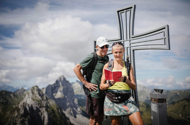 Le "Tinder des montagnes" fait des étincelles sur les sommets suisses