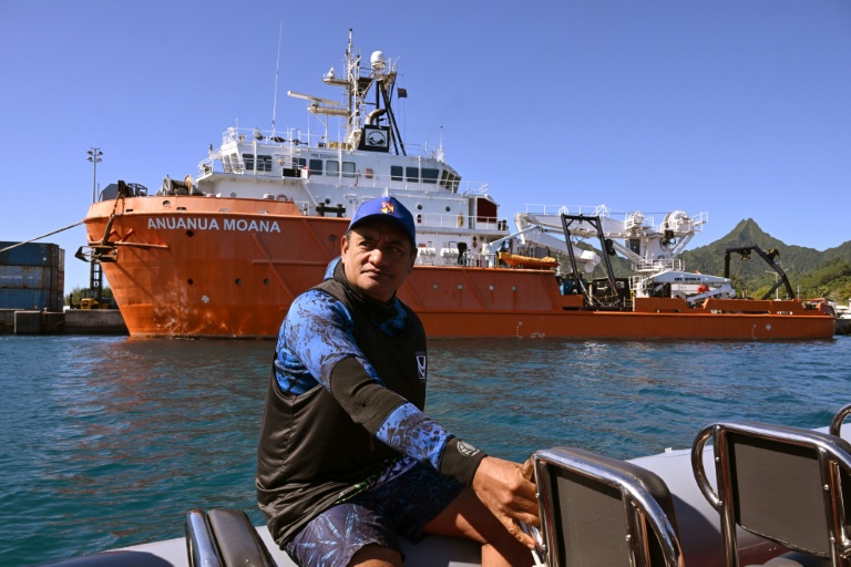 Aux îles Cook, les riches profondeurs du Pacifique aiguisent les appétits