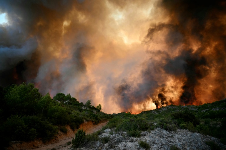 L'Aude sur le qui-vive face à un feu d'une ampleur inédite