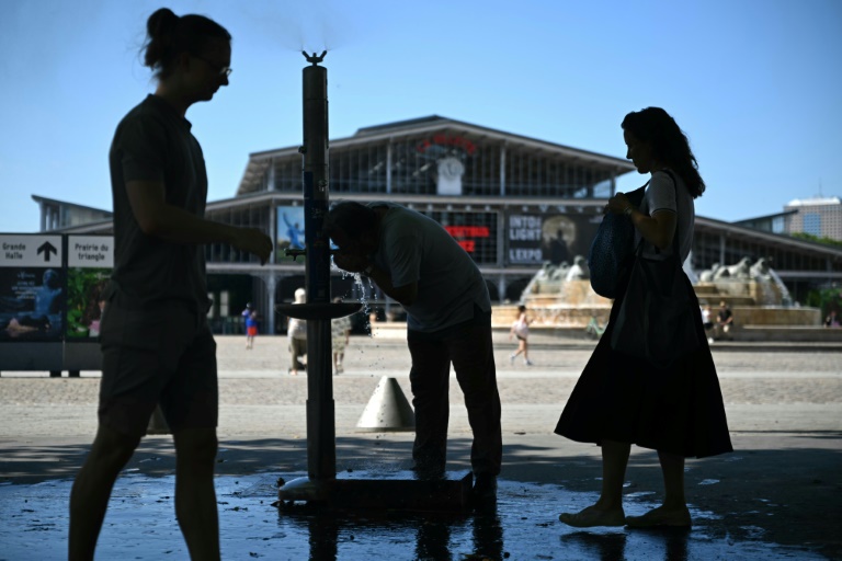 Canicule : la vigilance orange maintenue jusqu'à mardi pour les 84 départements concernés